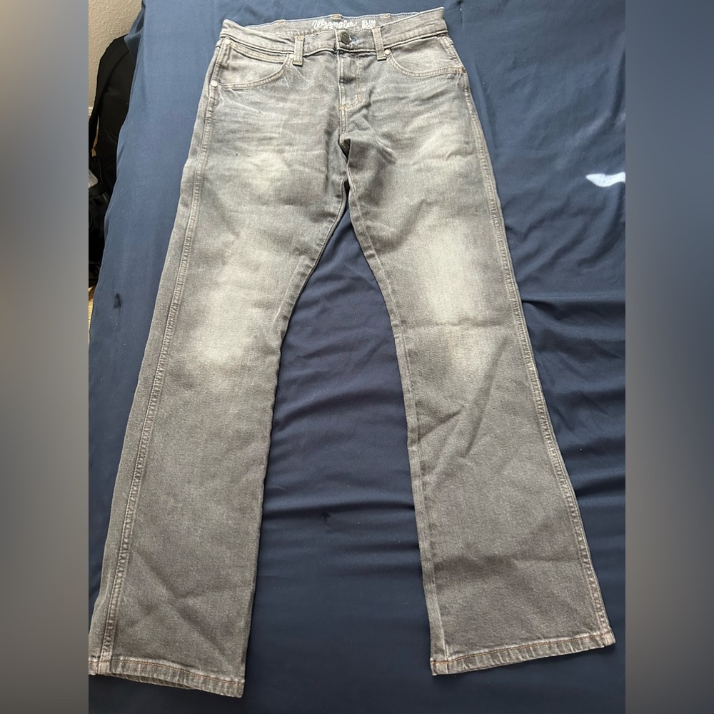 Men’s slim boot wrangler jeans